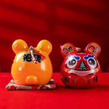 2022虎年摆件客厅招财摆件促销礼品虎抱钱存钱罐